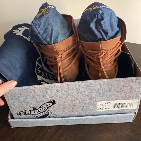 Freebird “Casey” ankle boots - Picture 11 of 11